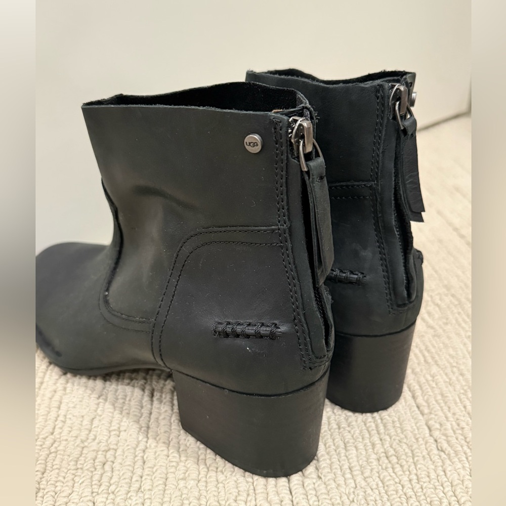 🏷️UGG Women’s Leather Ankle Boot - Picture 5 of 12
